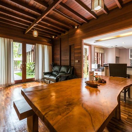 Raja Woods Villa Jimbaran Exterior foto